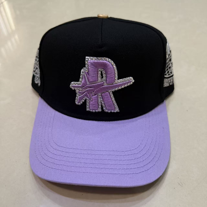 Baseball Cap Fitted - Бейсболки с контрастным козырьком, 3D-вышивкой, украшенные